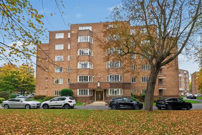 2-bed flat on 85, Viceroy Close, Birmingham, £195,000
