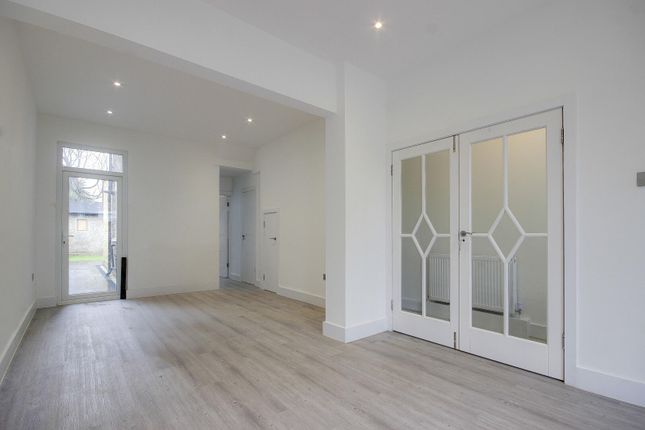 16, Daventry Avenue, London photo 4