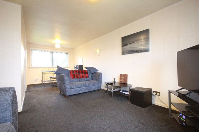 66, Waddell Avenue, Airdrie photo 3