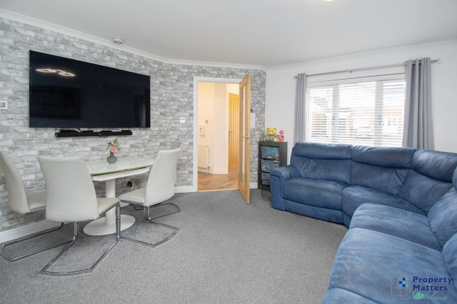 27, Nursery Gardens, Kilmarnock, KA1 photo 3
