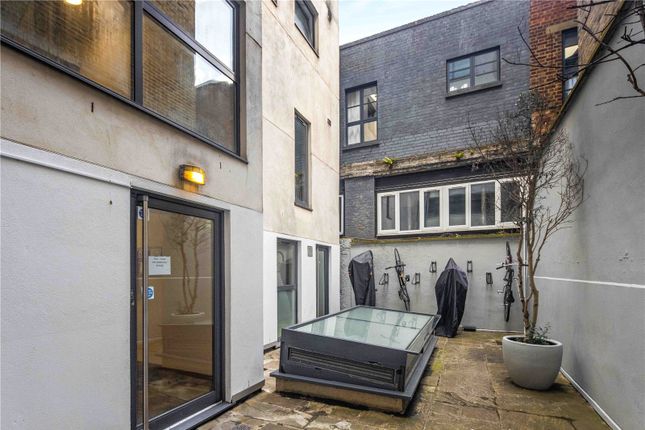 Flat for sale in Portcullis House, Spurstowe Terrace, Hackney, London