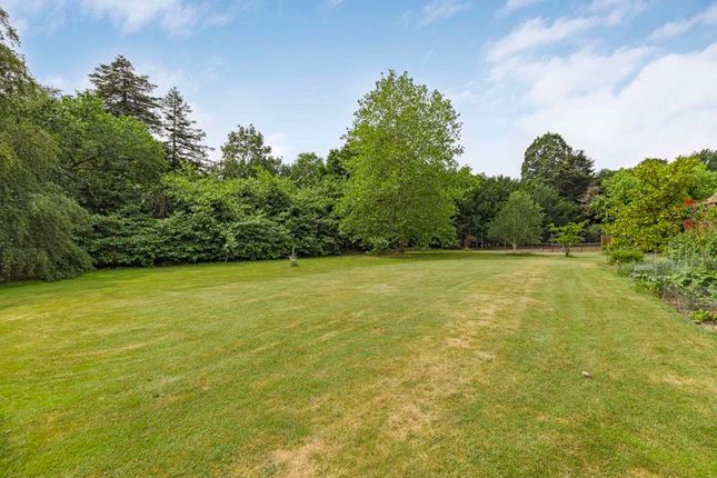 Country house for sale in High Road, Essendon, Hatfield