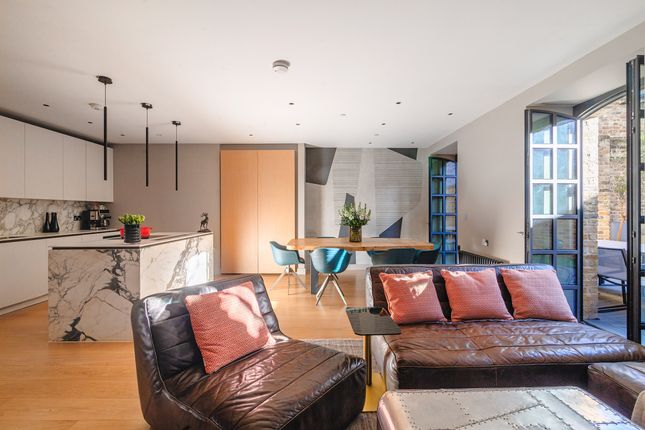 104 Floral Court, 25 Floral Street, Covent Garden photo 2