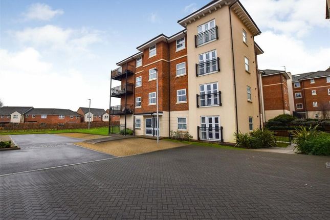Flat to rent in Lewis House, Farnborough, Hampshire