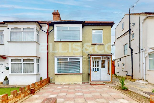 157, Windmill Lane, Greenford photo 2