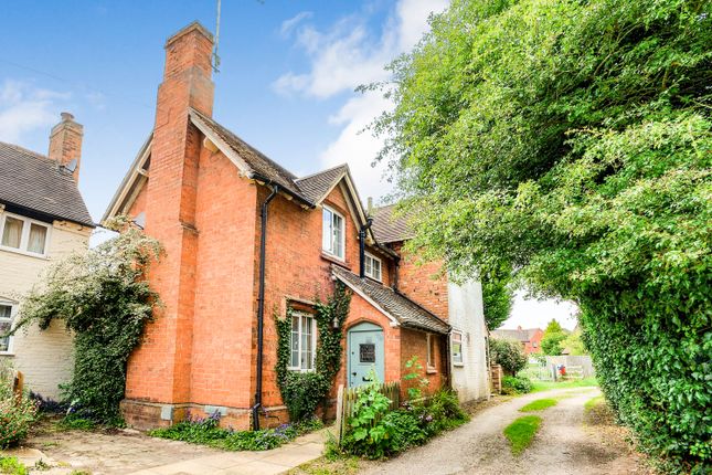 Cottage for sale in The Green, Snitterfield, Stratford-Upon-Avon