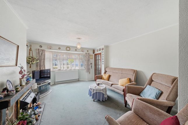 90 Kings Drive, Leicester photo 2