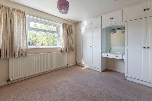 19, Birkdale Walk, West Yorkshire photo 5