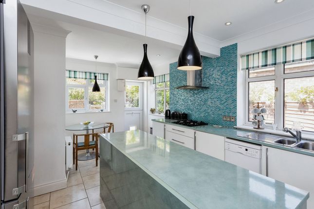 6 Craythorne, Tenterden photo 3