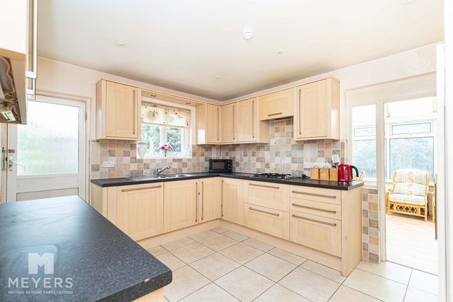 24, Brightlands Avenue, Bournemouth photo 3
