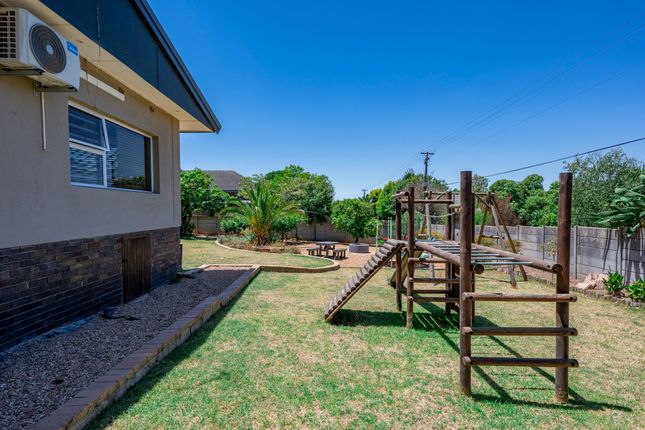 Detached house for sale in 16 Van Der Byl Avenue, Durbanville Central, Northern Suburbs, Western Cape, South Africa