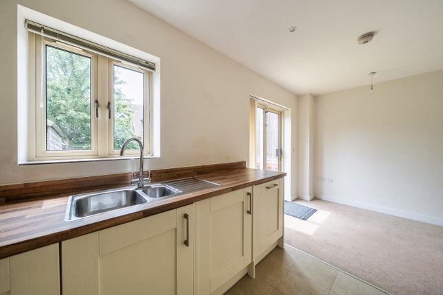 1, Beale Crescent, Eastleigh photo 4