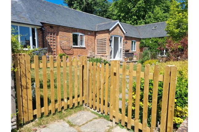 2-bed bungalow on 5, St. Nicholas Yard - Fyfield, Marlborough, £305,000