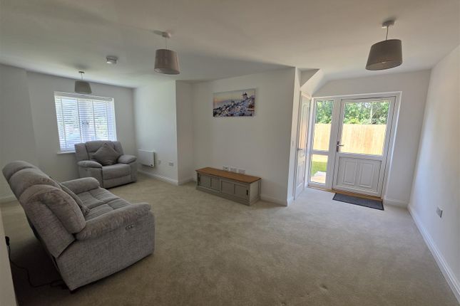 3, Chantry Croft, Sittingbourne photo 5