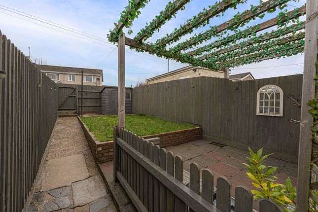72 Hanbury Road, Pontypool photo 2