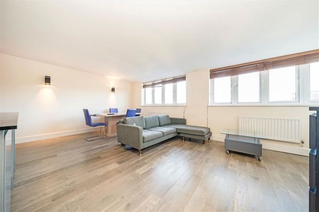 Flat 7, Atlantic House, 128, Albert Street, London photo 4