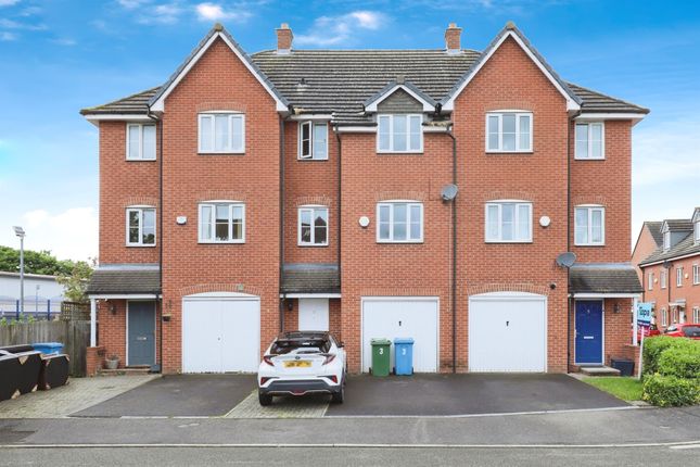 Town house for sale in Waterfields, Retford