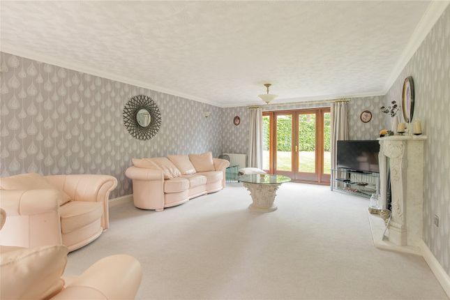 45, High Street, St. Neots photo 4