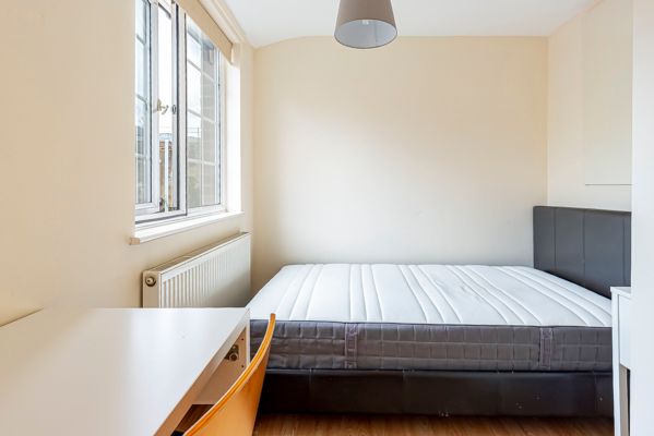 Town house to rent in Rotherham Walk, London
