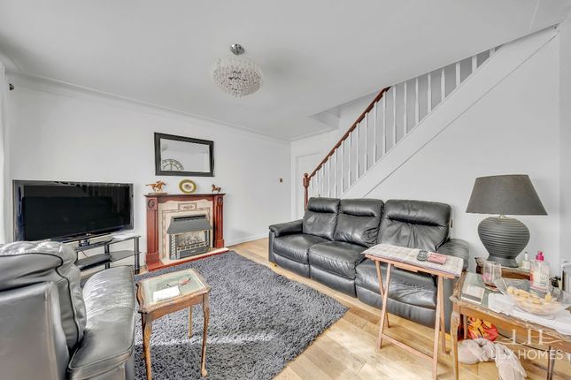 70 Rayleigh Road, Brentwood photo 4