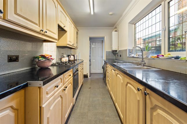 13, Taylor Street, Cleethorpes photo 3