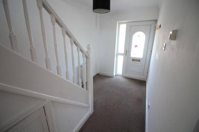 39, Elmete Avenue, Leeds photo 2