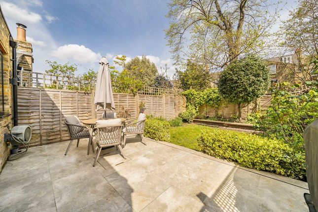 121a, Louisville Road, London photo 3