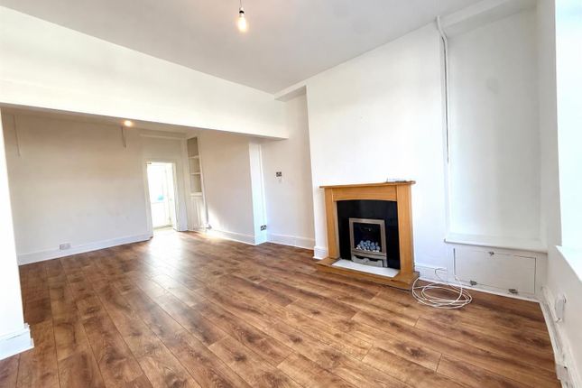 59, Bell Street, Barry photo 3