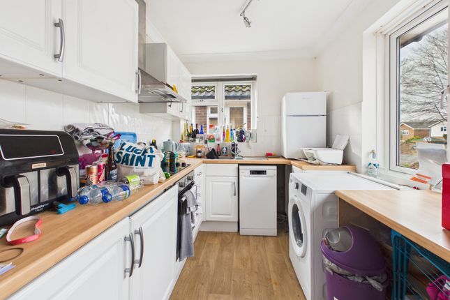 43a, Pennylets Green, Buckinghamshire photo 2