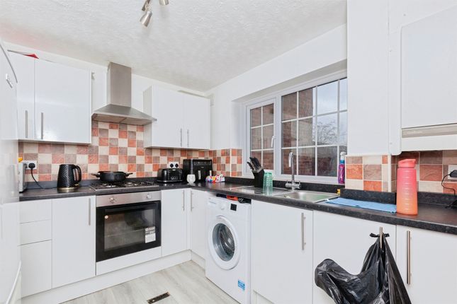102, Wolsey Way, Leicester photo 3