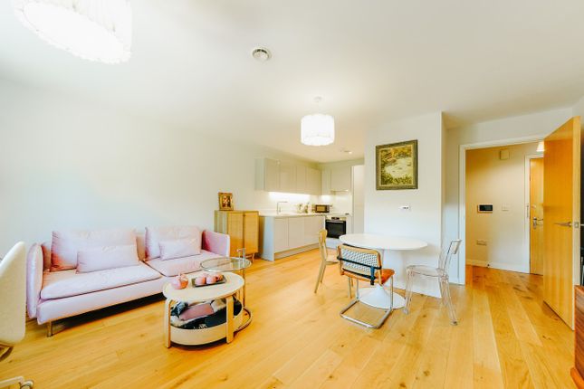 Flat for sale in The Gateway, Bristol