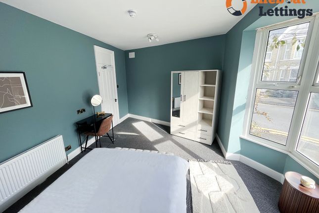 49, Sussex Avenue, Ashford photo 2