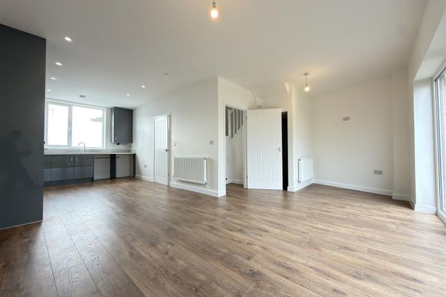 384A, Gipsy Lane, Leicester photo 3