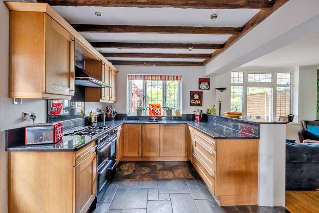 234, Lower Road, Great Bookham photo 4
