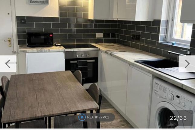 Studio to rent in Chaucer Drive, London