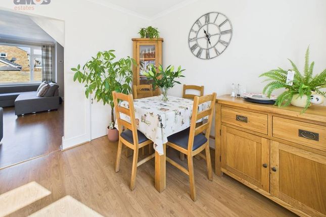 56 Keswick Avenue, Hullbridge, Essex photo 3