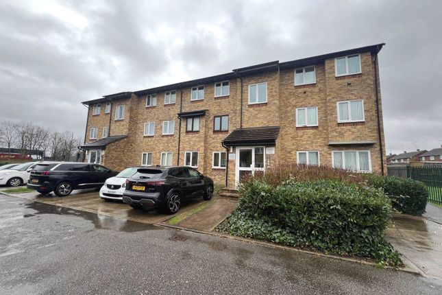 Thumbnail Flat for sale in Waterfield Close, Belvedere