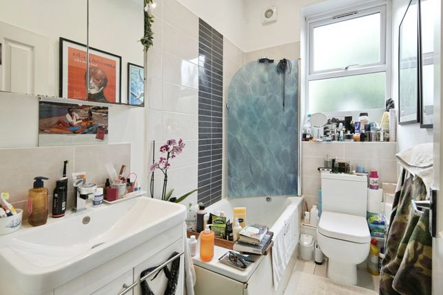 Flat 1, 35, Bigwood Avenue, East Sussex photo 4