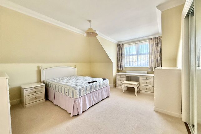 Flat 19 Montclare House, 28, Upperton Road, East Sussex photo 5