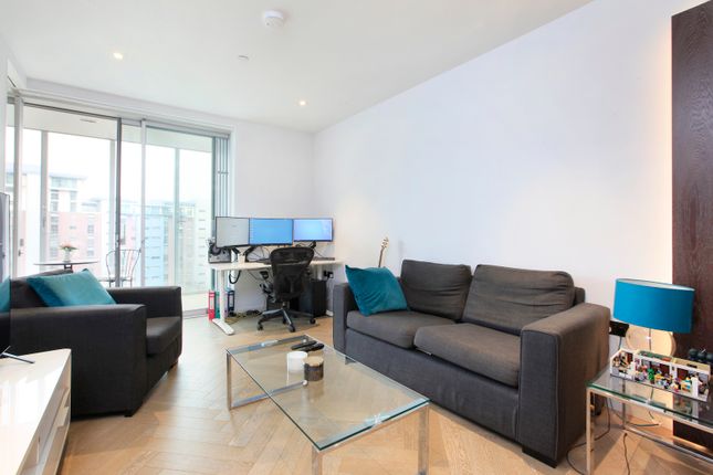 Flat to rent in Fladgate House, 4 Circus Road West, Battersea, London
