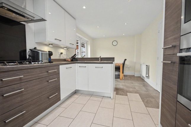 1, Millfield View, West Yorkshire photo 4