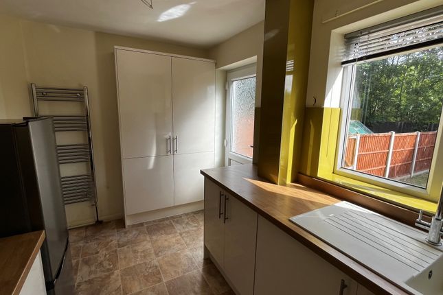Terraced house to rent in Central Street, Hasland, Chesterfield