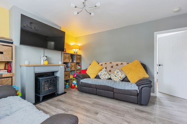 116, Smallshaw Lane, Greater Manchester photo 4