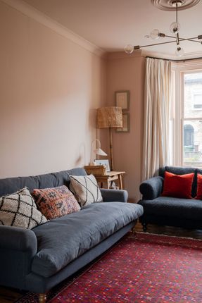 15 Esther Road, London photo 4