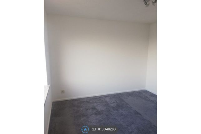 Flat, Annvera House Strover St, Gillingham photo 2