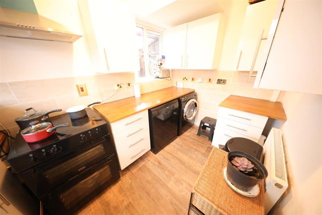 End terrace house for sale in 22nd Avenue, Hull