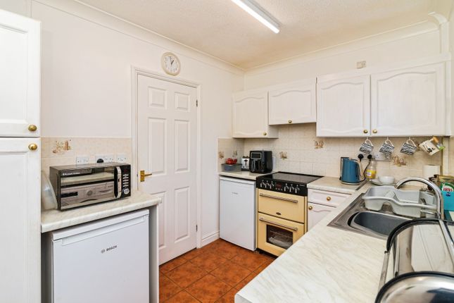 4, Poppy Close, Bungay photo 3