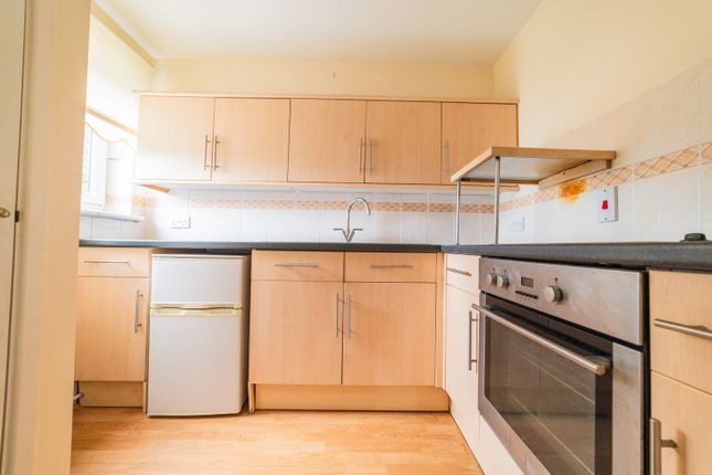 Flat 34, Stephenson Court, Wordsworth Avenue, Cardiff photo 4