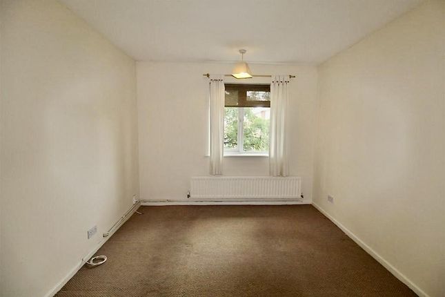 34, Foxwood Grove, Birmingham photo 4