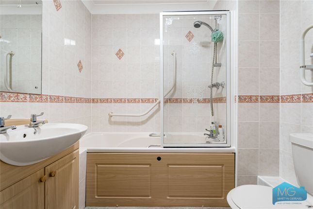 Flat 38, Mulberry Court,, Bedford Road, London photo 4
